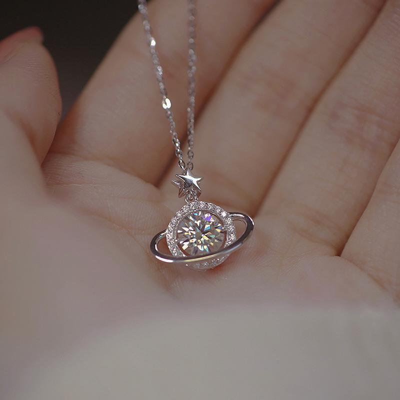 The Japanese and Korean Star Necklace Is A High-end and Elegant Women's Collarbone Necklace with Exquisite Design and Ins Style