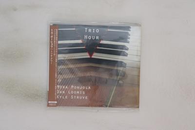 CD MIKA POHJOLA - Trio Hour DUJ107 DISK UNION JAZZ 2013 Япония Obi Джаз Б/у