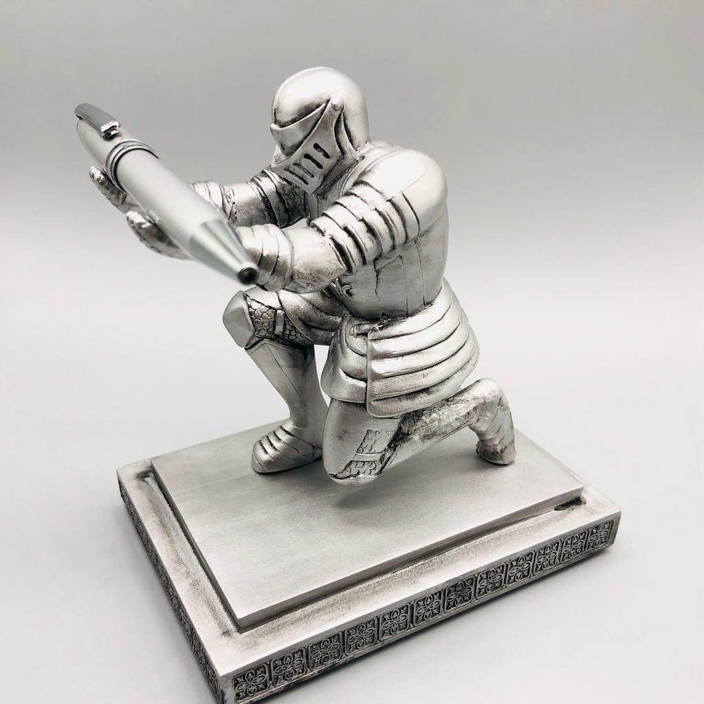 Подставка для ручек «Рыцарь» для ручек «Доспехи героя» Подставка для ручек «Канцелярские принадлежности» Креативное настольное украшение