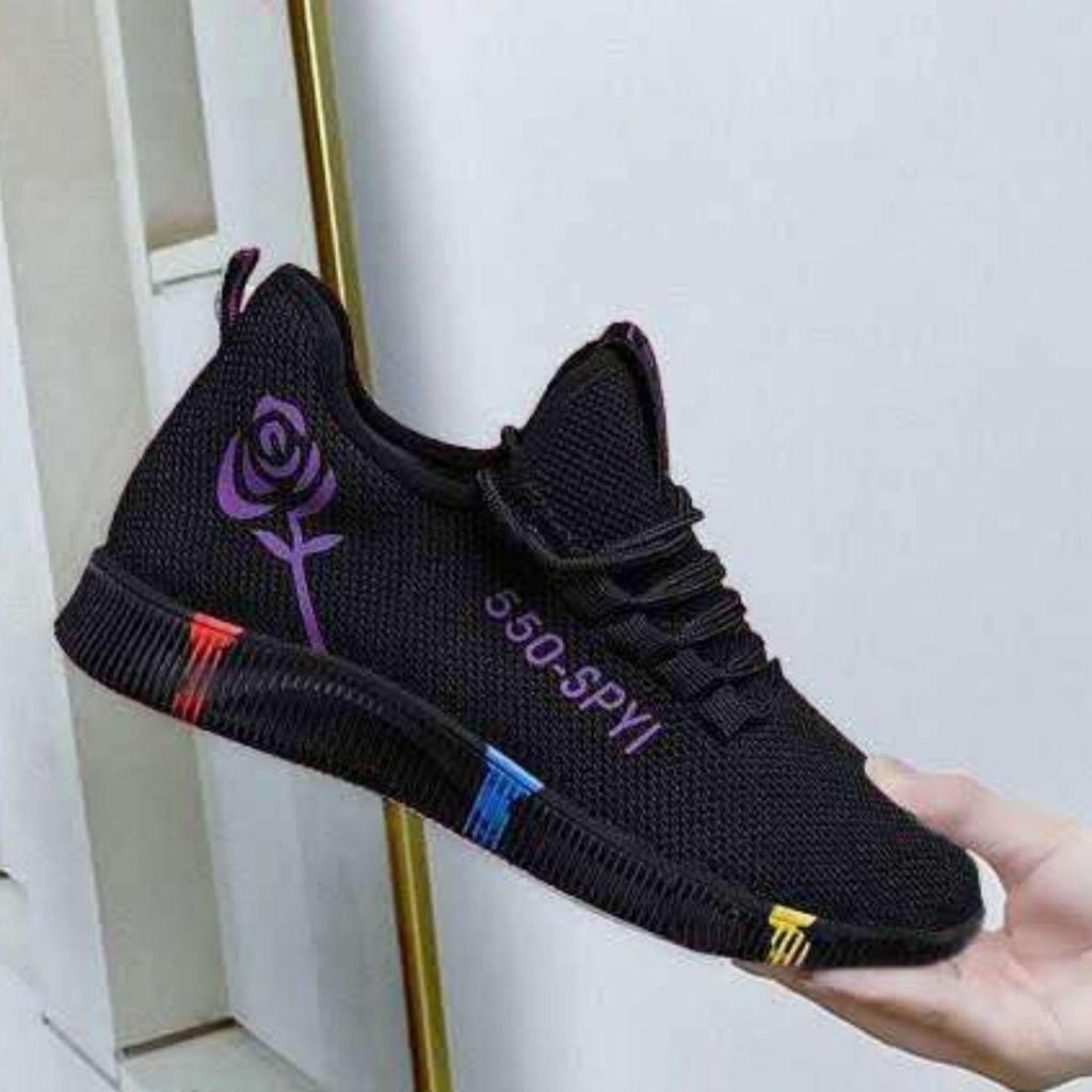 Spring/Summer Women's Fly Weaving Mesh Sports Shoes Thick Soled Lightweight Casual Shoes Running Shoes Student Shoes