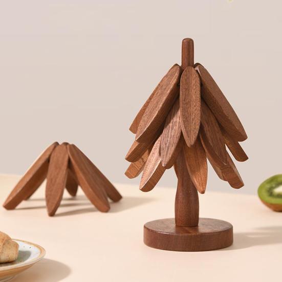 1 Set Christmas Tree Coaster with Base 4 Layers Tree Shape Wooden Trivet Anti-scald Heat