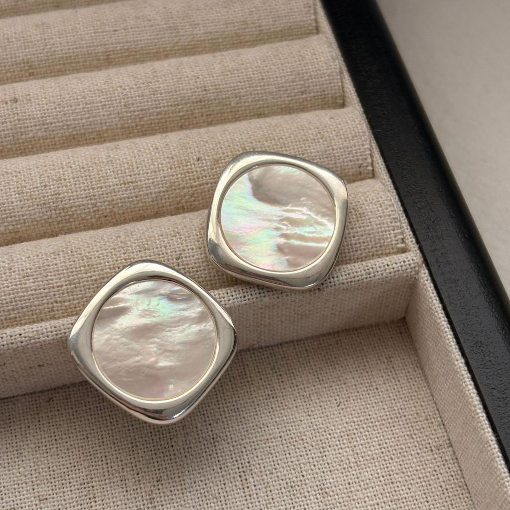 Высококлассные французские ретро серьги-ракушки, женские геометрические овальные темпераментные, нишевые и холодные, преувеличенные серьги, легкая роскошь