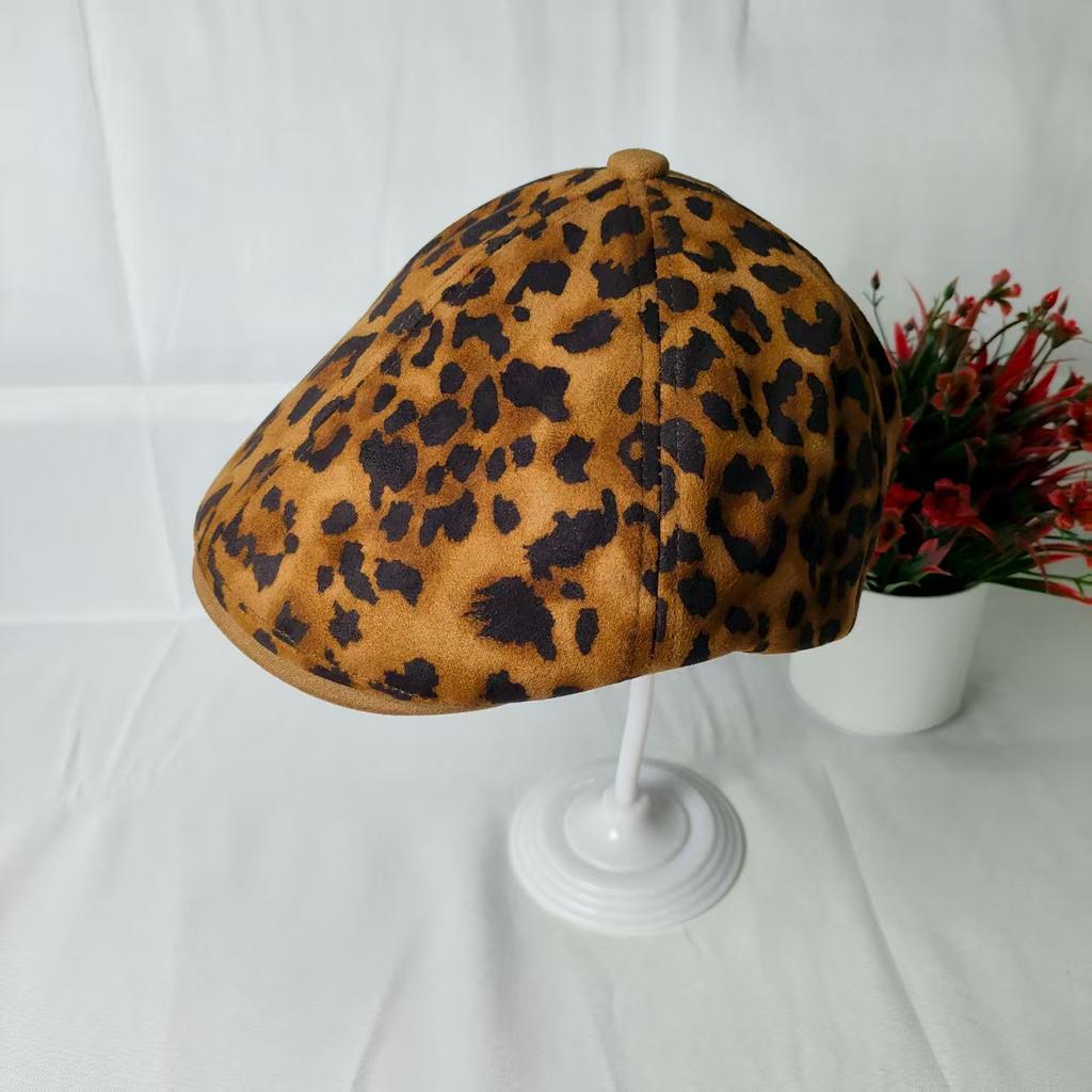 Spring and autumn new retro fashion leopard print forward hat children outdoor travel versatile face little beret tide