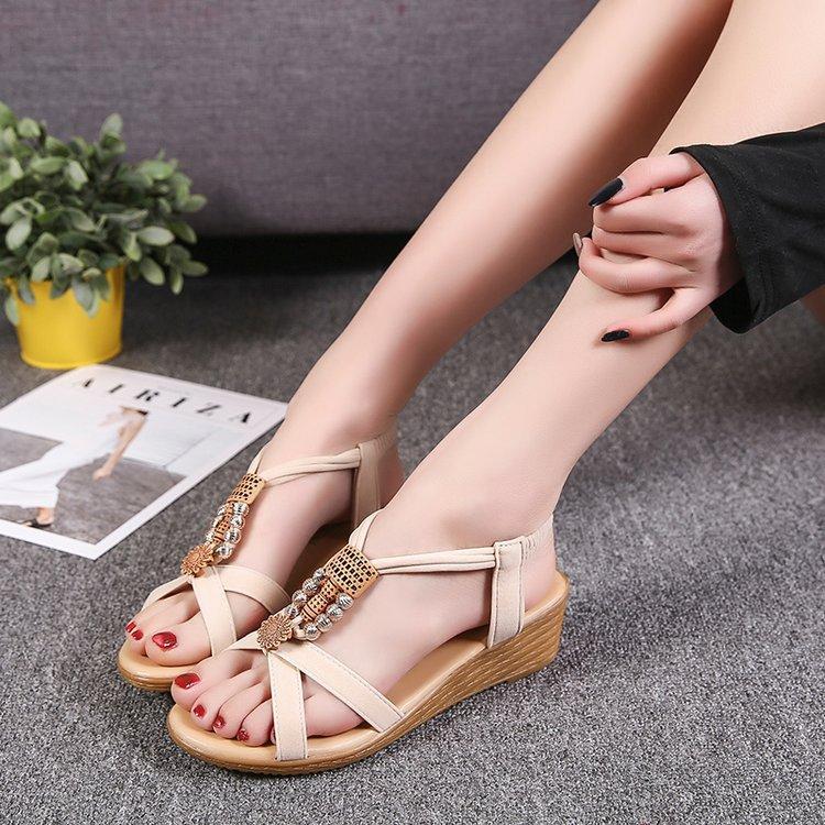 Sandals women's 2025 summer new Korean version open-toed beaded women's sandals bohemian wedge heel fish mouth foreign trade leisure