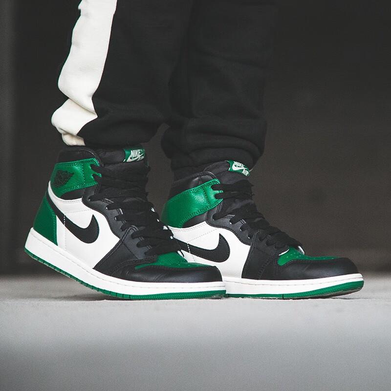 Jordan 1 Retro High OG GS Pine Green 575441-302
