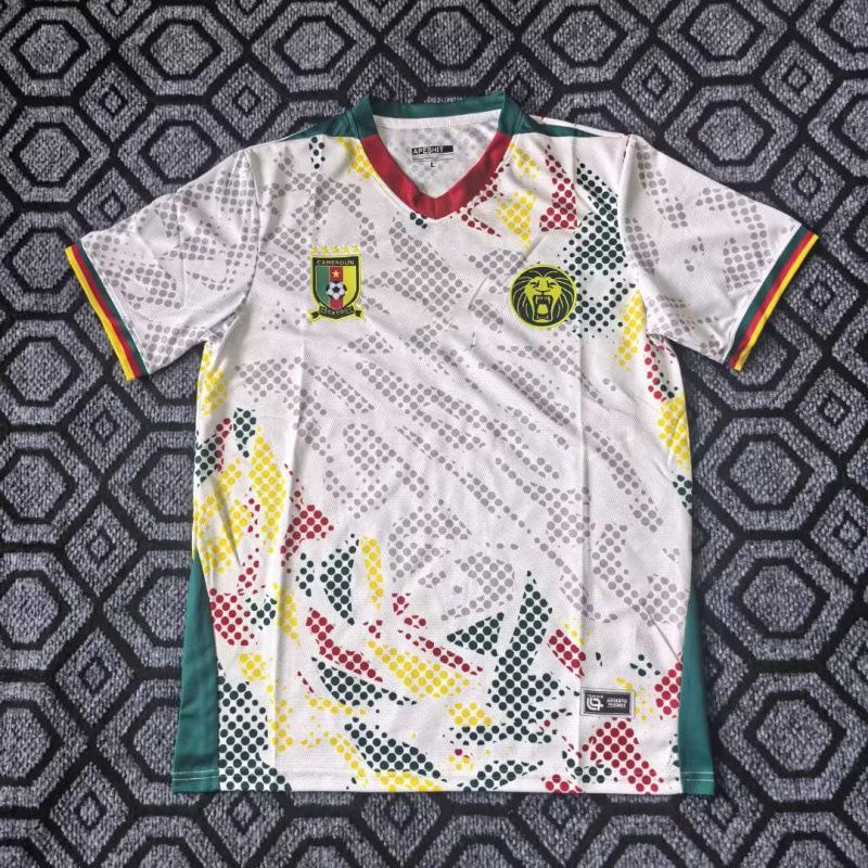 26 World Cup jerseys Paris Bayern Milan Real Madrid Leverkusen Barcelona Fiorentina Betis Lyon Ball