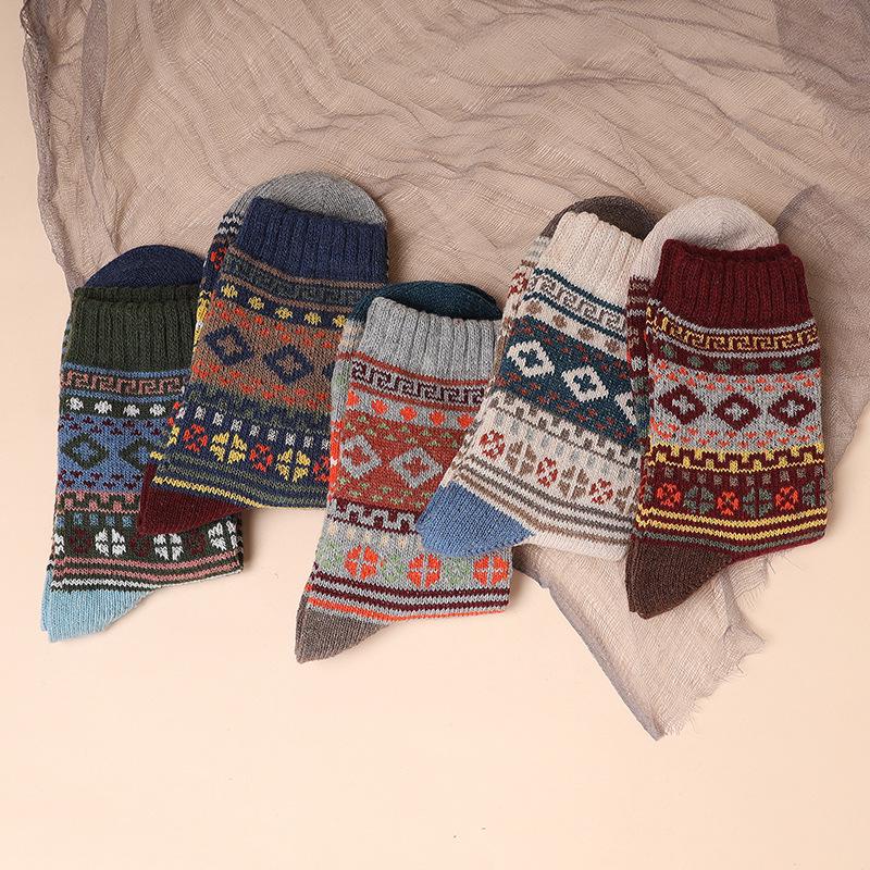 "Men's Retro Thick Thread Ethnic Style Mid-Tube Socks for Autumn & Winter (5-10 Pairs)"