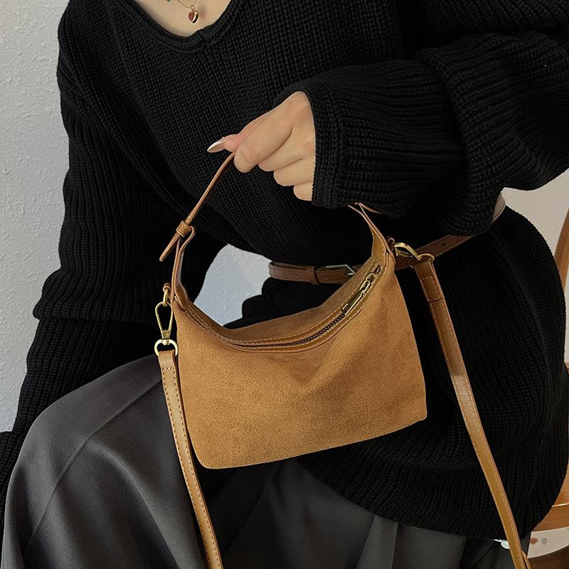 Niche Design Bag 2025 Autumn and Winter New Women's Bag Popular Messenger Bag Suede Shoulder Bag Underarm Bag