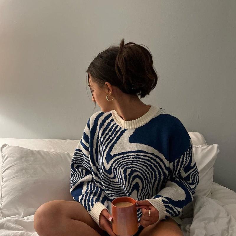 Autumn and Winter British Fashion Urban Loose Fitting Long Sleeve Youth Casual Fashion Sweater for Women