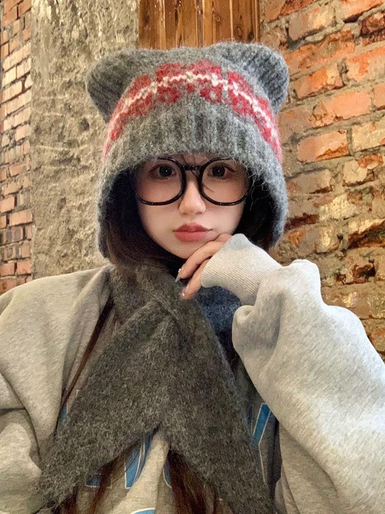 Женский милый комплект шапка и шарф с мишкой из смесовой шерсти - Зимний теплый, стройнящий и вязаный с ушками.