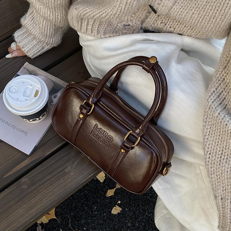 Дизайнерская сумка-ниша женская осень-зима 2025 новая универсальная супер-огонь сумка-мессенджер корейская версия ретро портативная сумка-подушка