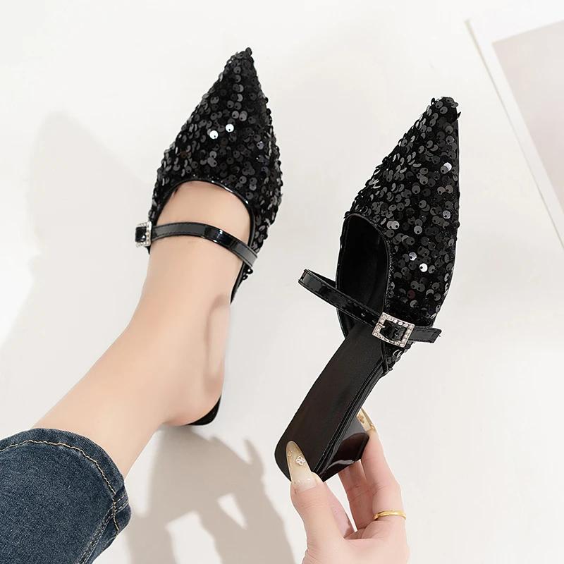 Женская обувь Закрытый носок Женские тапочки Элегантные модельные тапочки Женские сандалии с острым носком и пряжкой на низком каблуке Современные сандалии