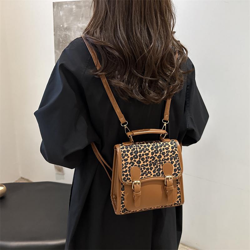 British Retro Leopard Print Backpack Bag Women's New Fashion Versatile Shoulder Messenger Bag High-end Portable Small Backpack