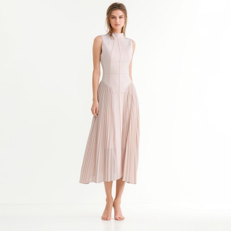 Шикарное миди-платье с плиссировкой и вставками: Без рукавов, воротник-стойка, зрелый стиль для весны 2025