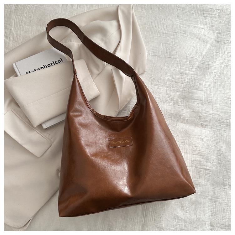 Oily Leather Large Slouchy Tote Bag: Women's 2024 Korean Style Casual Retro Spring Fashion, Large Capacity.