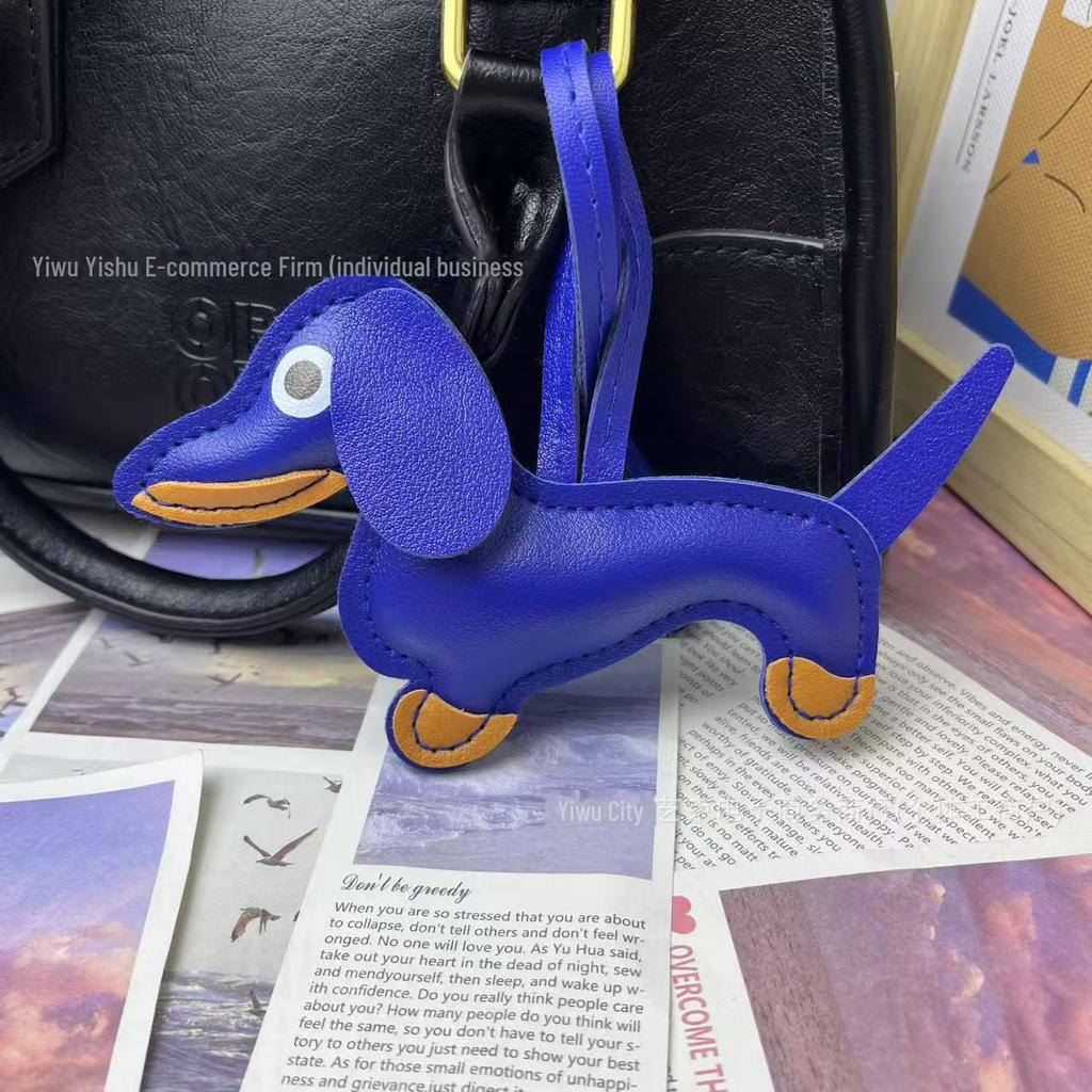 Dachshund Puppy Keychain: Cute Dog Pendant for Bags & Cars - Perfect Creative Gift