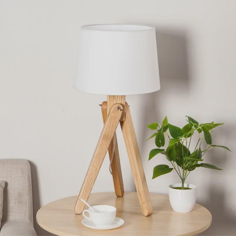 Напольный светильник в виде треножника из дерева в скандинавском стиле - треугольный торшер для гостиной или спальни