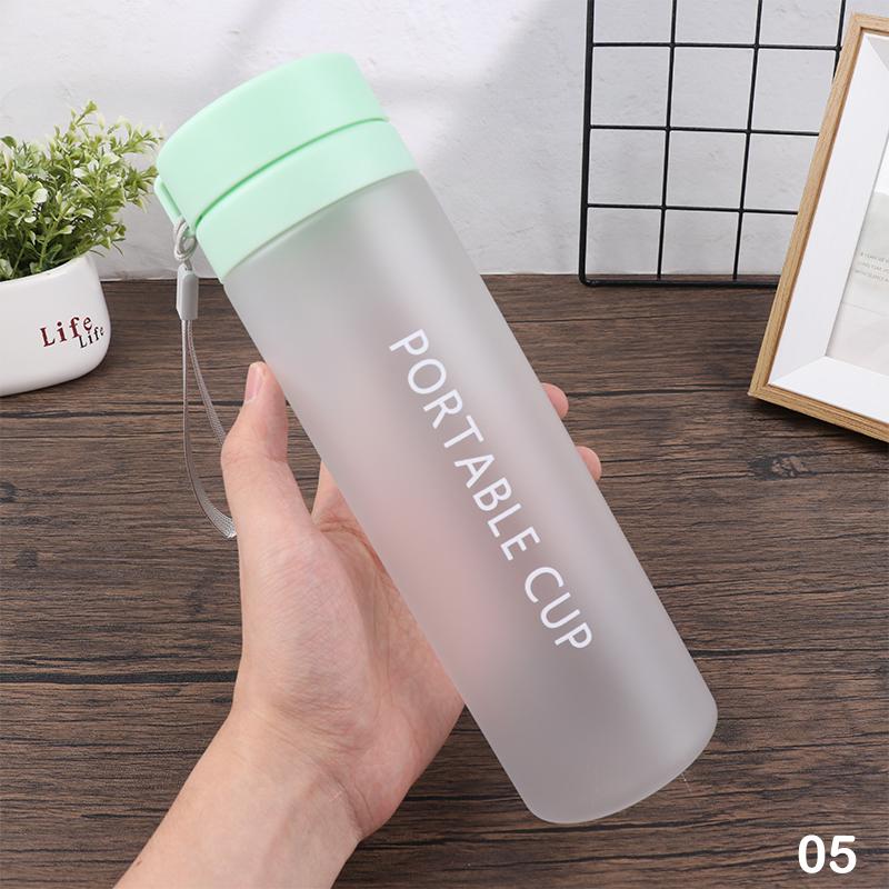 600/800 мл спортивная бутылка для воды большой емкости для отдыха на открытом воздухе матовая пластиковая кружка портативная веревочная пластиковая бутылка подарочная кружка