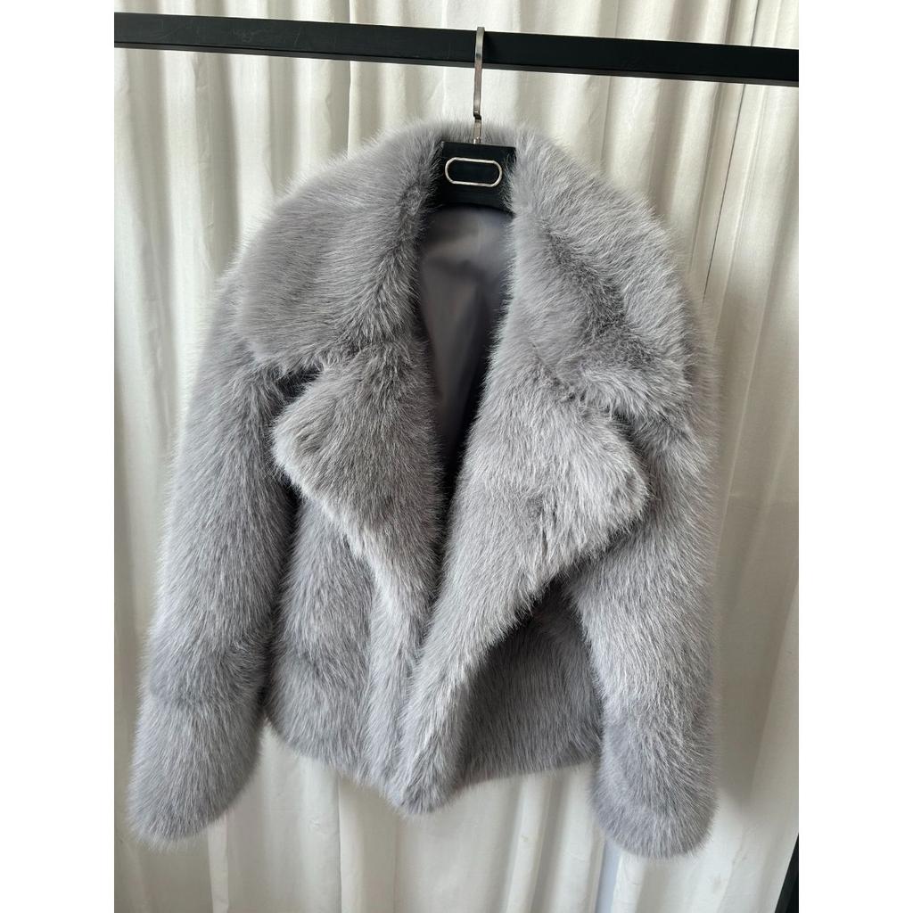 Women's Lapel Collar Long Sleeve Faux Fur Coat Loose Fit Casual Winter Short Jacket