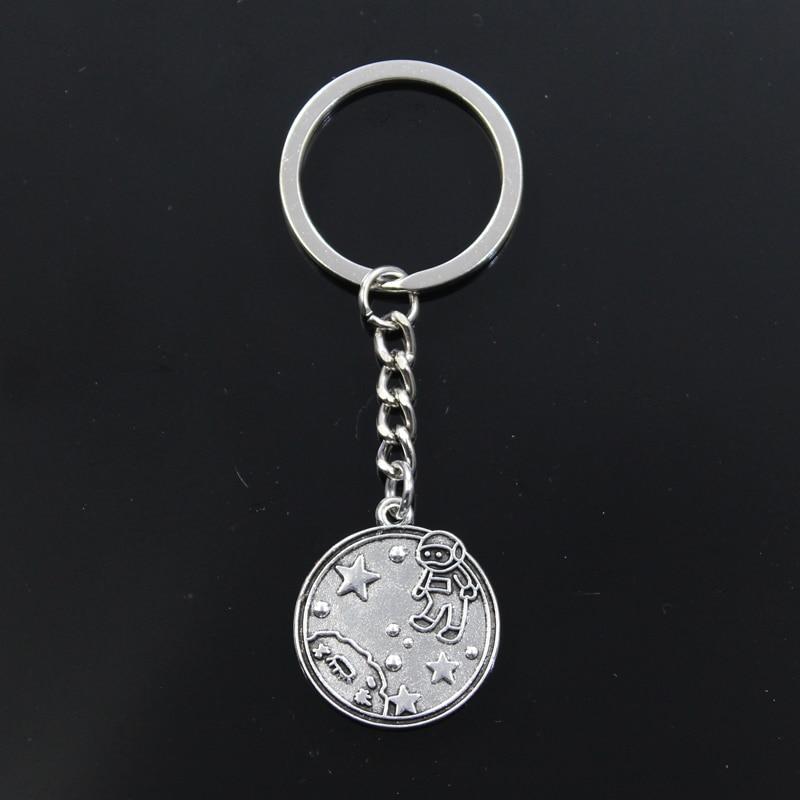 New Keychain 38x35mm Astronaut Space Dream Cosmonaut Star Pendants DIY Men Car Key Chain Ring Holder Keyring Jewelry Gift