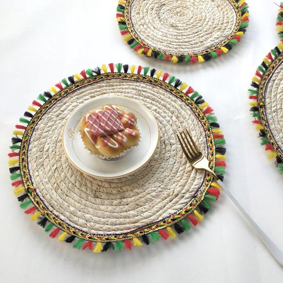 Corn Husk Placemat Heat Resistant Woven Table Mat Non-Slip and Colorful Tassels