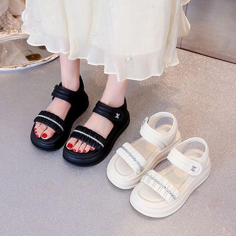 Open-toed platform muffin sandals women's 2025 summer wear fashion high-end Velcro heightening beach shoes ins
