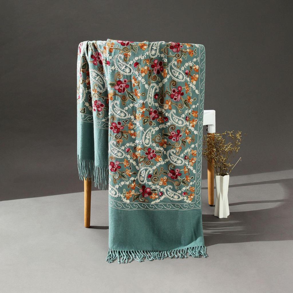 Женский шарф из искусственного кашемира с вышивкой из кешью в непальском стиле на осень/зиму 2024 г.