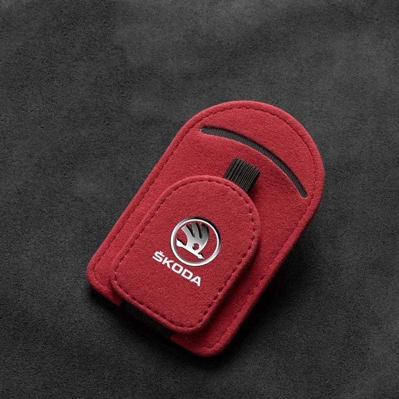HLLQ9 Multifunction Car Sun Visor Glasses Clip Magnetic Sunglasses Holder for Skoda Karoq Rapid Fabia Kamiq Yeti Octavia Superb Kodiaq