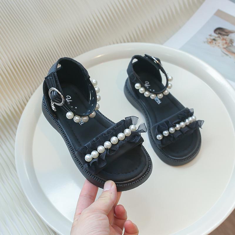 Плиссированные сандалии принцессы для девочек, детские сандалии-гладиаторы, модные детские сандалии на плоской подошве с жемчугом, однотонные сандалии с липучкой, 2024 г., новинка