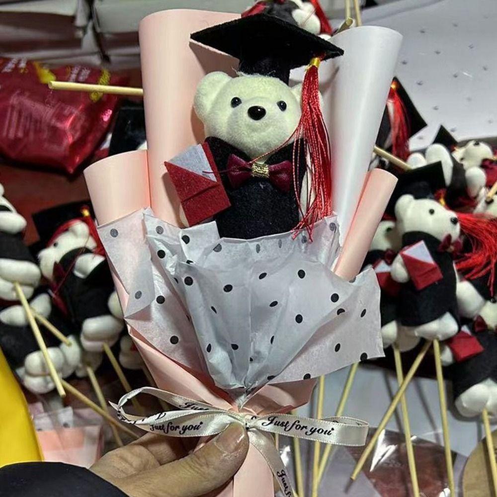 Прекрасный букет из мишек на выпускной Прекрасный мишка Докторский мишка Игрушечный мишка Плюшевый букет из мишек Сезон выпускных