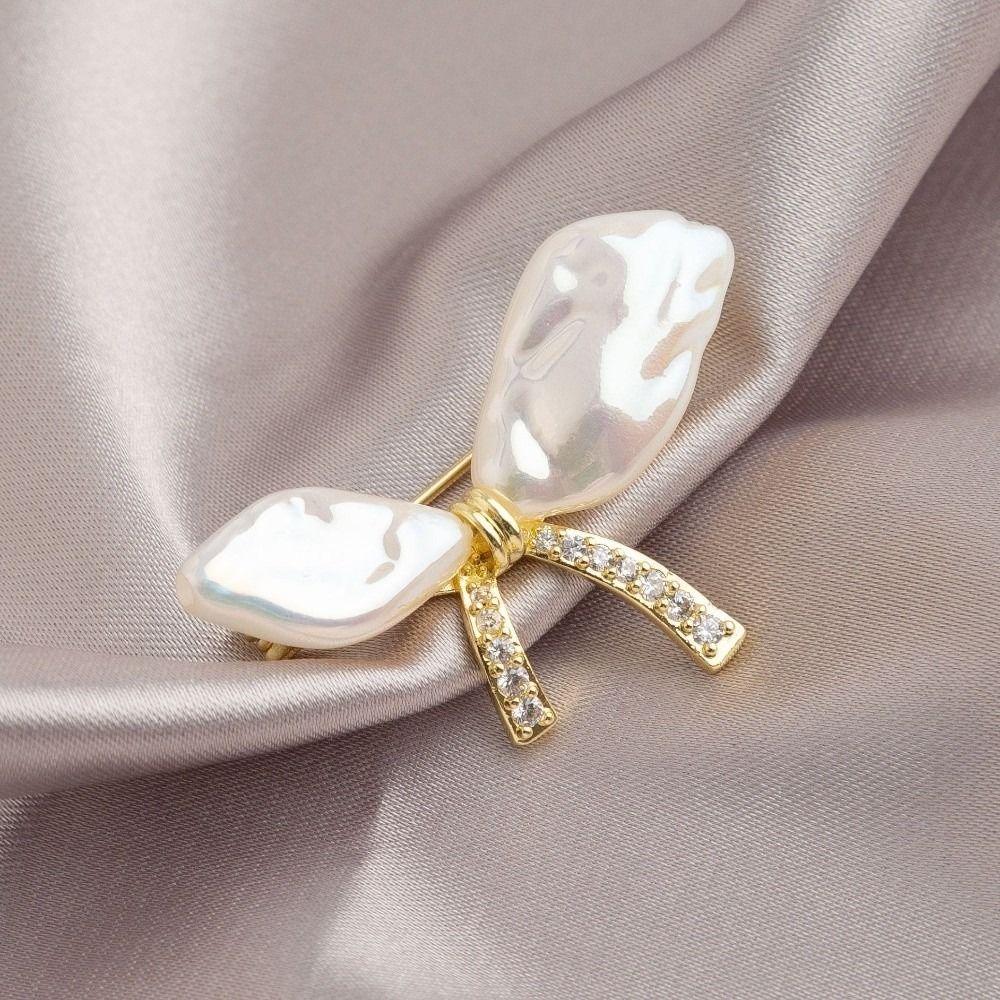Gold Tone Butterfly Brooch Pearl Like Women Pearl Butterfly Brooch High End Lapel Pin Necklines