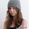 Мягкая вязаная шапка-бини - серая