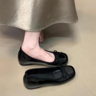 Бантики красные туфли-лодочки французские туфли-лодочки женские 2025 весна новые женские туфли с мелким вырезом балетки на внутренней платформе туфли бабушки