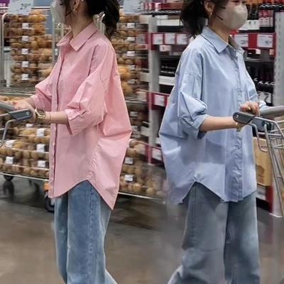 Элегантная и повседневная свободная рубашка женская летняя рубашка с рукавами средней длины и универсальное пальто в моде