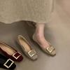 Французские ретро туфли с квадратным носком, на низком каблуке, с мелким вырезом, одинарные, 2025 осень, новые, универсальные, темпераментные, с металлической квадратной пряжкой, туфли для通勤 женщин