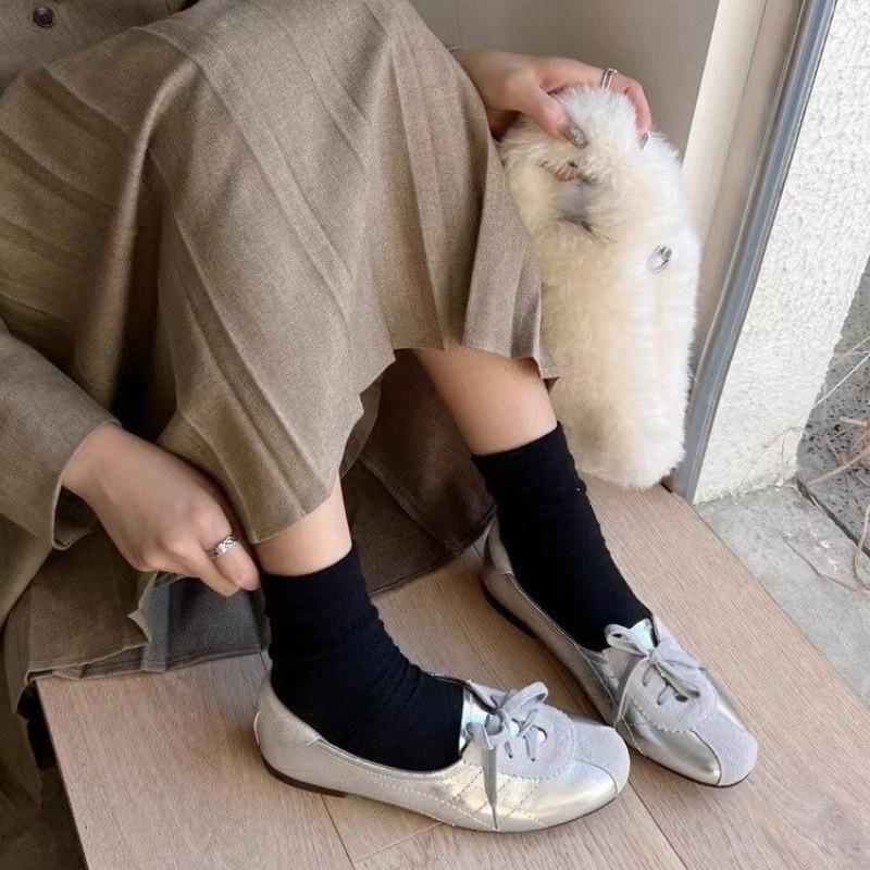 Fashion Spring New Flat Shoes Women's Fashion Round Head Deep Mouth Front Lacing Stitching Suede Soft Sole Non-slip Shoes