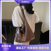 New Retro Large-capacity Armpit Bag Female Tote Bag with Simple Texture and One-shoulder Tote Bag.