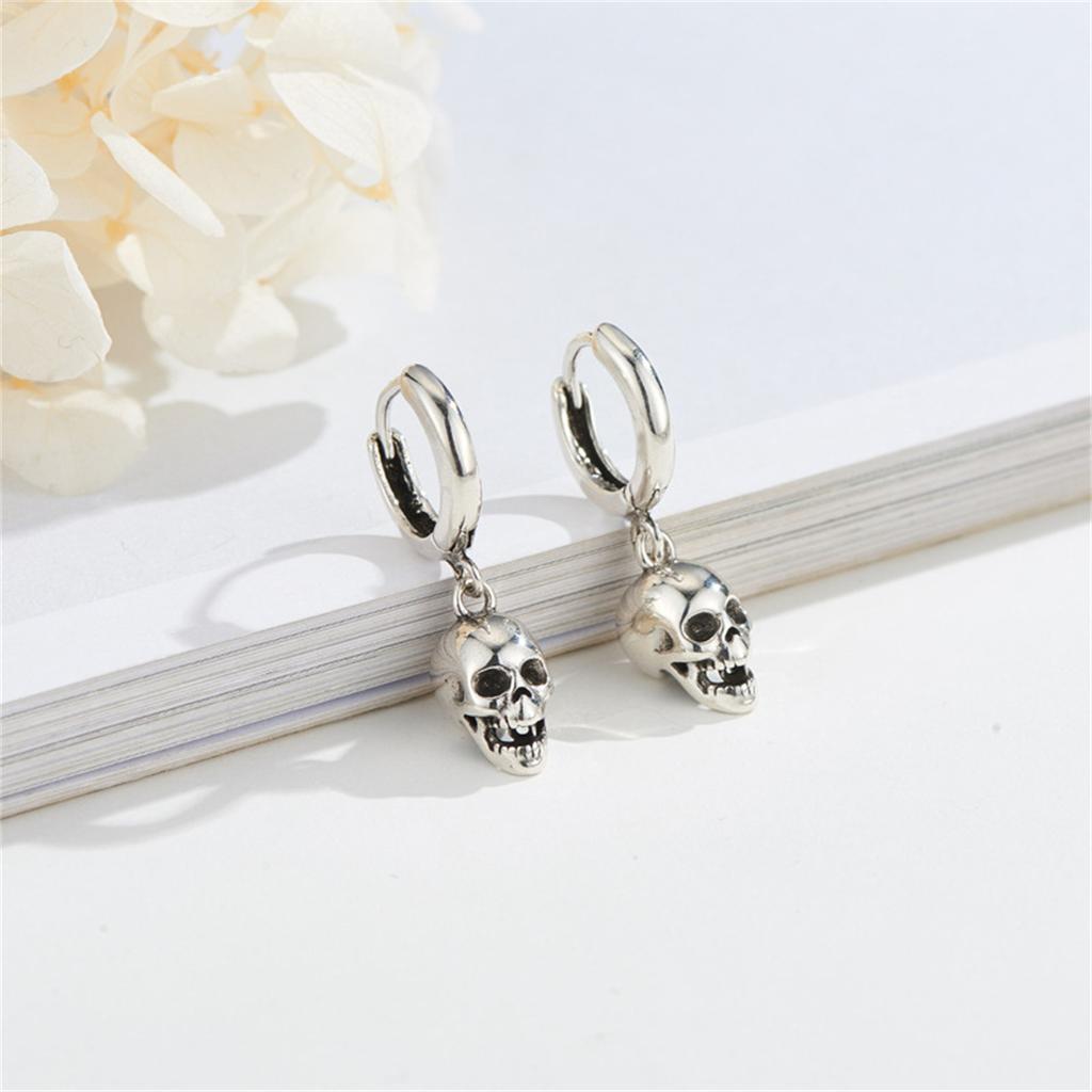 1Pair Vintage Skull Earrings Gothic Ghost Head Unisex Dangle Earrings Punk Rock Fashionable Halloween Jewelry Gift For Women Men