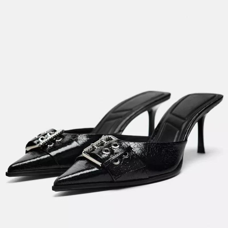 Модные женские мюли с острым носком, с ремешком и пряжкой, из черной лакированной кожи, на шпильке, дизайнерские летние сандалии для дам