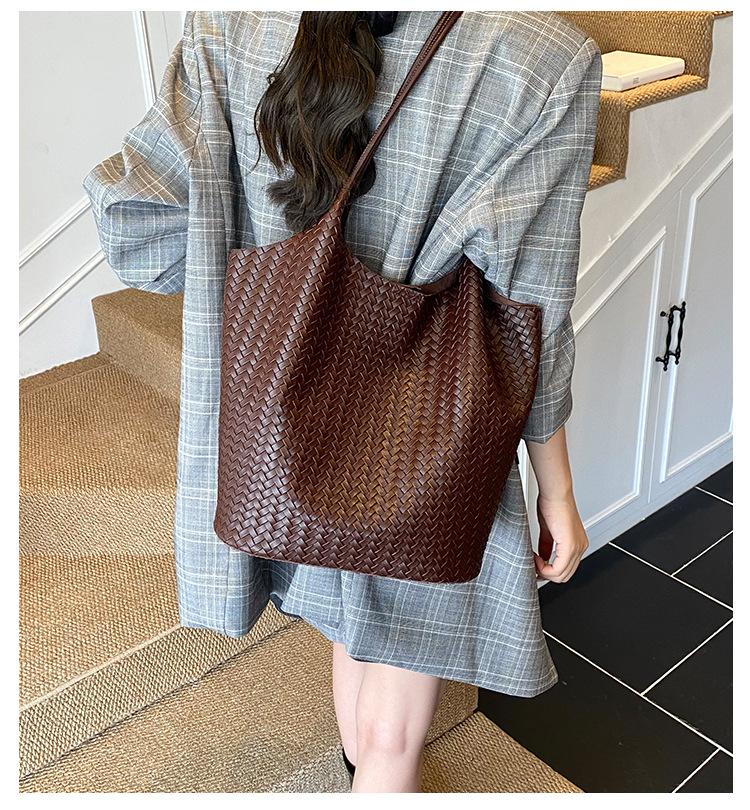 Ретро сумка женская большой вместимости 2025 новая осень и зима универсальная на одно плечо плетеная сумка мать и дитя сумка-тоут для поездок на работу