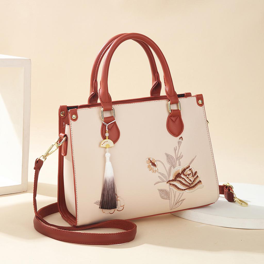 Женская сумка-мессенджер для мамы 2025 новая высококлассная вышивка в китайском стиле для среднего возраста свадебная сумка большой вместимости