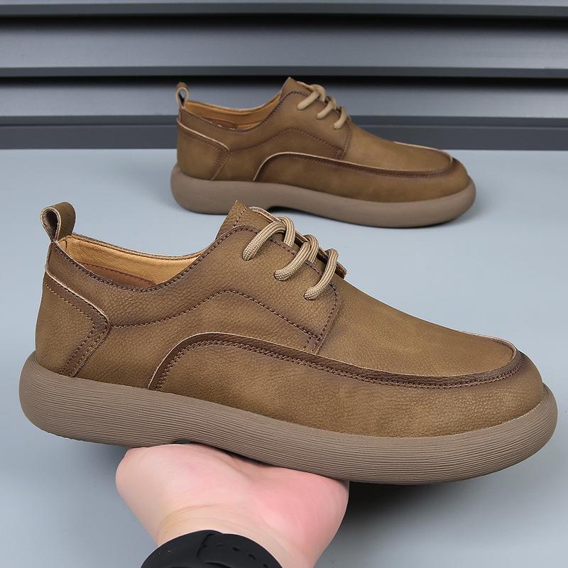 New Shoes for Men Genuine Leather Casual Shoes Retro Breathable Microporous Flat Skateboard Shoes Street Cool Sneaker