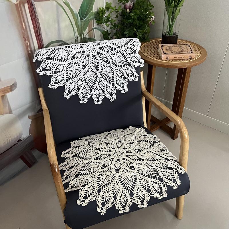 Handmade Crochet Cotton Thread Round Table Cloth European American Country Lampshade Hollow out Tablecloth Diameter 60cm