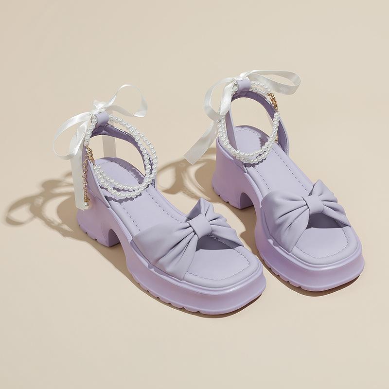 Лето не устало от нежных ножек, фея, ветер, жемчужный бант, толстый каблук, платформа, сандалии, женское ощущение наступания на дерьмо усиливается, римские туфли