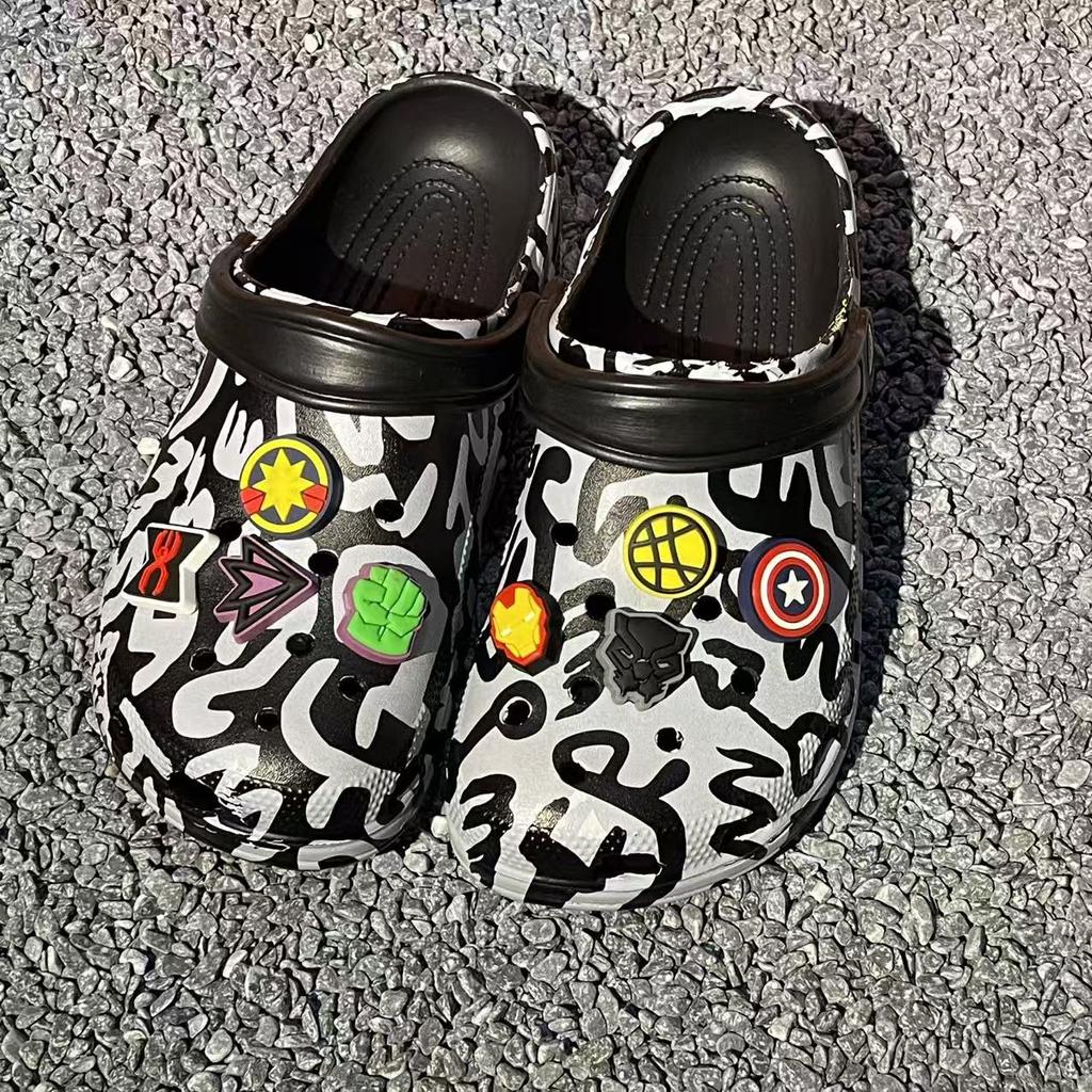 Cool Cartoon Graffiti Clogs – Unisex Couple Beach Sandals, Soft Sole Breathable Hollow Shoes