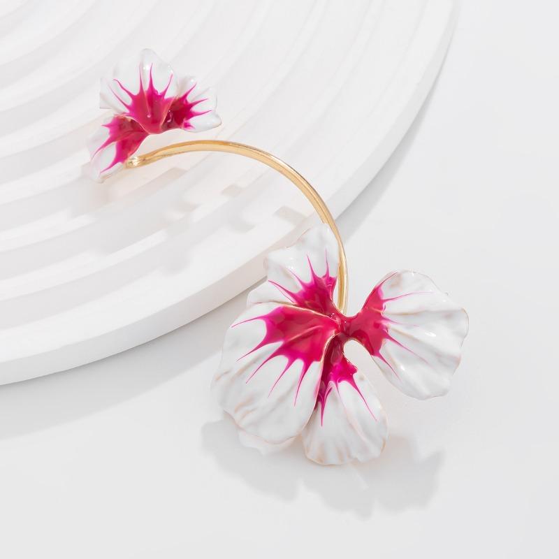 Sweet Dripping Oil Metal Pink Flower Earrings for Women Fashion 3D Folding Floral Stud Earring Ear Hooks Jewelry Accessories