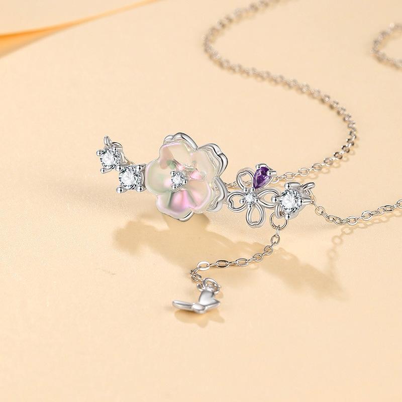 Ожерелье под цветущей вишней, женский оригинальный дизайн, кулон в виде бабочки, модное универсальное ожерелье-цепочка на ключицу