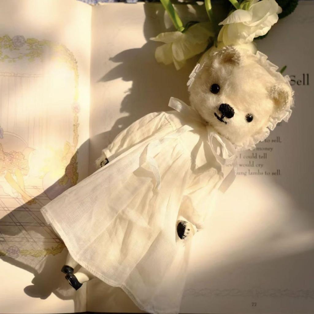 [USED] Vintage Teddy Bear Collection by Overseas Artists - A Gentle Polar Bear
