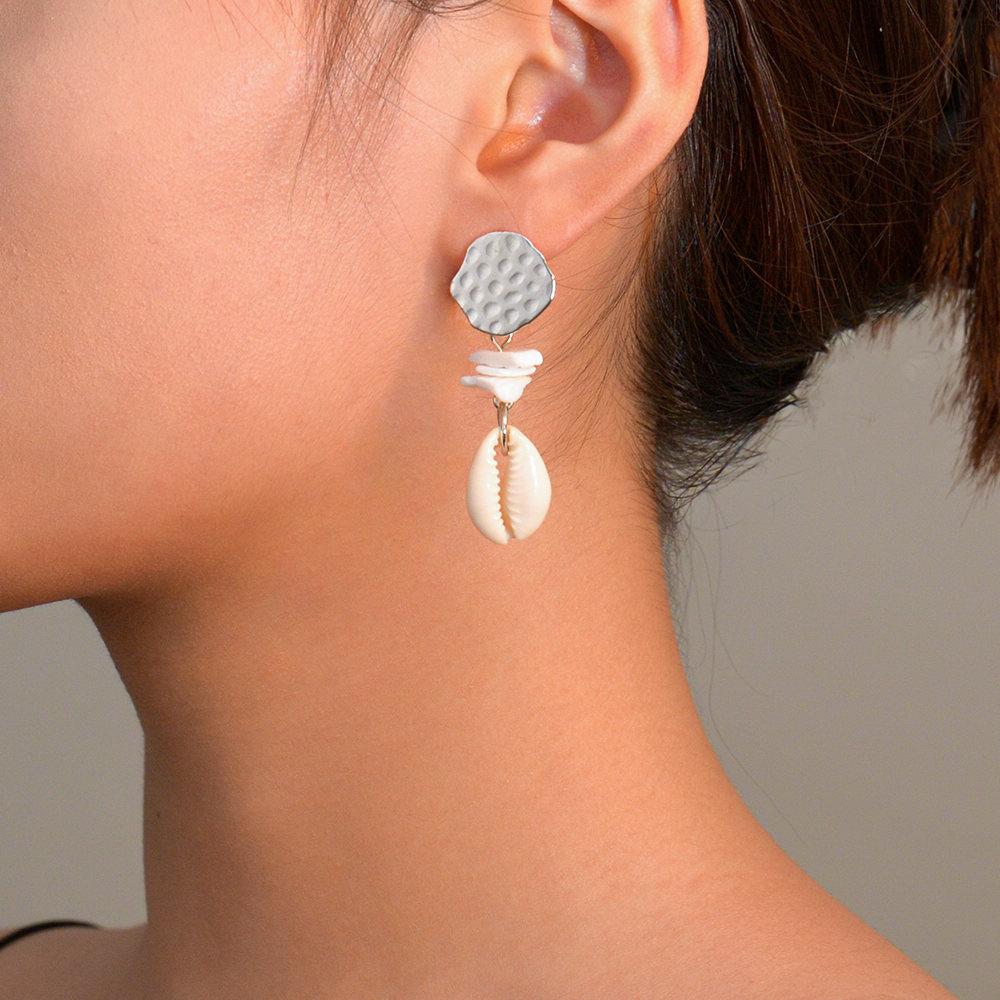 Fashion Natural Random Shell Irregular Stone Alloy Ladies Earrings