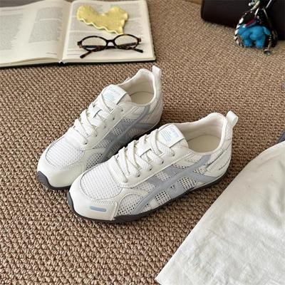 2025 лето новые на плоской подошве с внутренней высотой подъема маленькие белые туфли женские сетчатые дышащие повседневные спортивные мягкая подошва легкие кеды